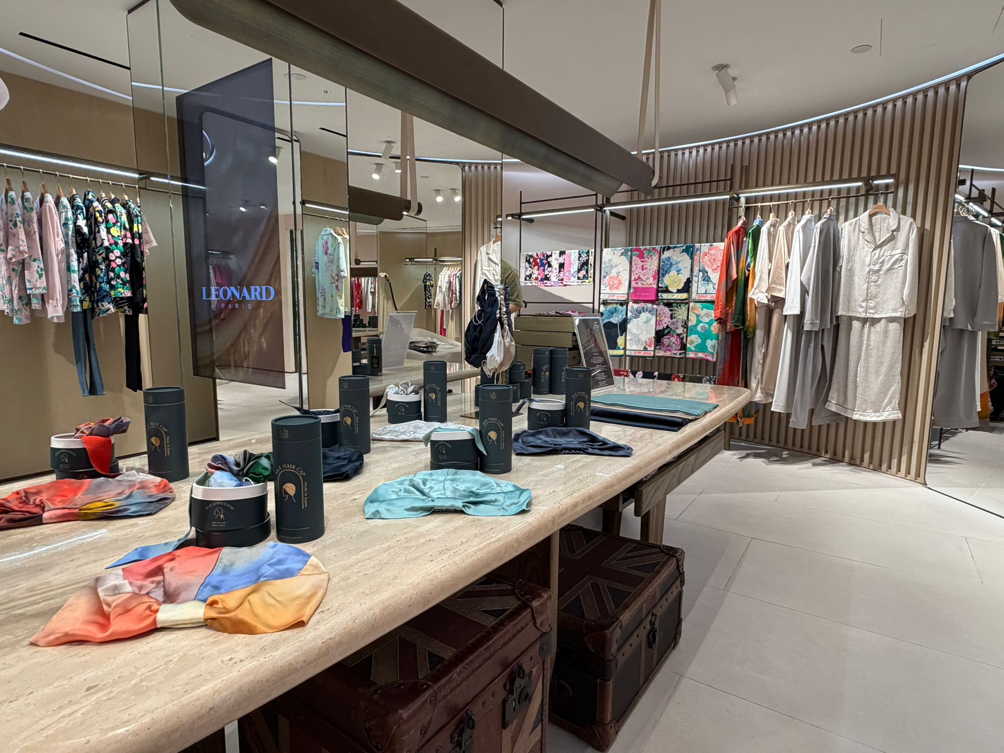 中国・香港|BOUTIQUE LEONARD PARIS