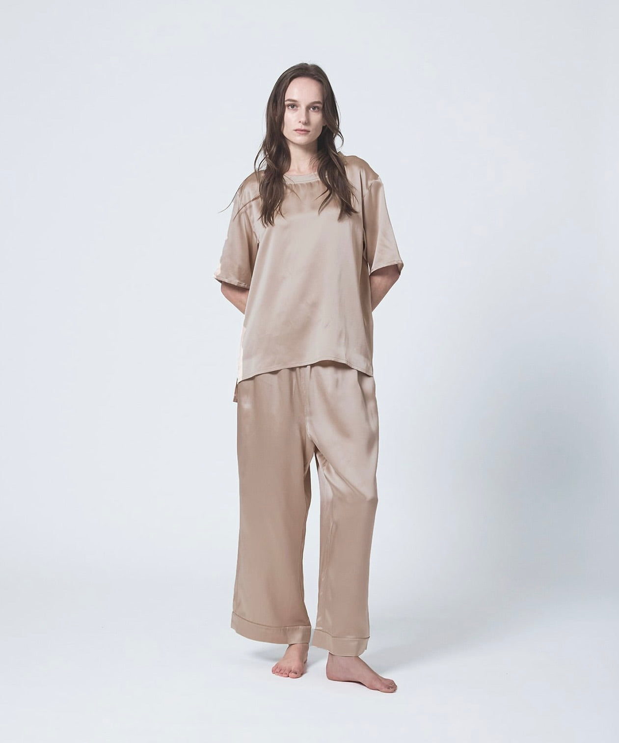 【セットアップ】シルクサテンプルオーバー&ボトムス ピンクベージュ